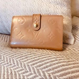Auth. LV Vernis Wallet